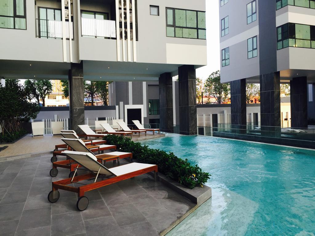Base Central Pattaya By Alex Экстерьер фото